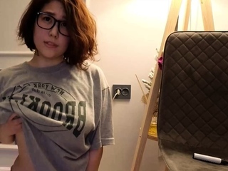 Hot brunette close up pussy masturbation on cam