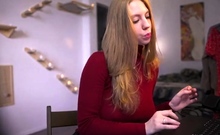 Amateur Webcam Cute Teen Plays Solo with Big
