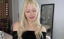 Amateur Blonde Teen Plays Solo With Toy Webcam Porn