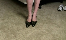 Foot fetish hottie teasing