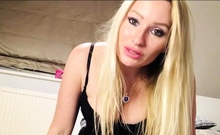 Amazing blonde german webcam milf high heel masturbation