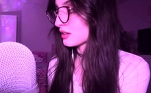 Beebee Asmr - Manga Gripping, Tapping, Upclose Whispering