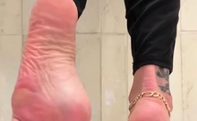 Maitresse Madelines solo foot fetish POV