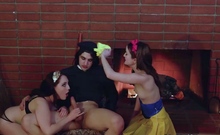 Magic mirror makes the queen horny for a free use threesome