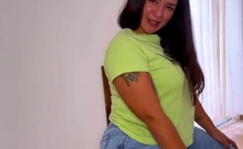 Amateur super hot brunette masturbating 3 mp4