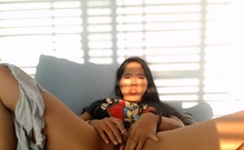 Asian Teen Gamer Masturbates to Orgasm on Webcam